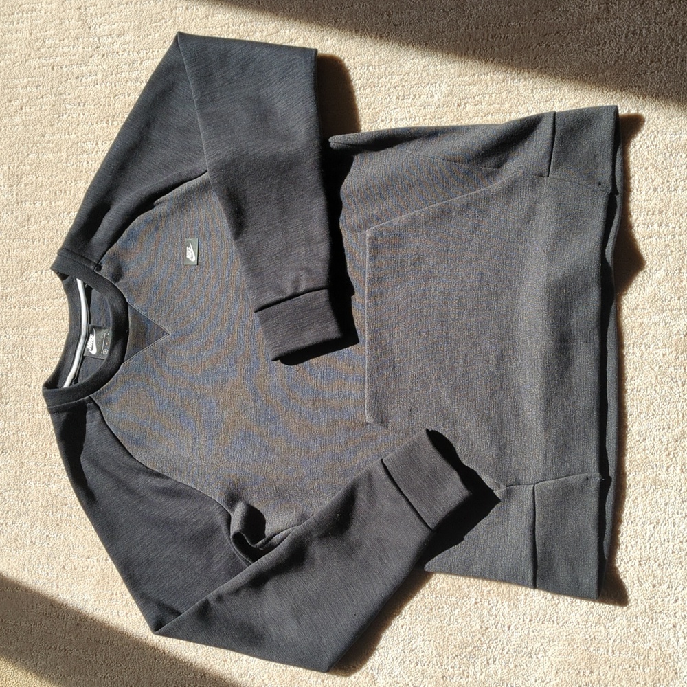 Nike Premium Sweatshirt - Picture 1 of 2